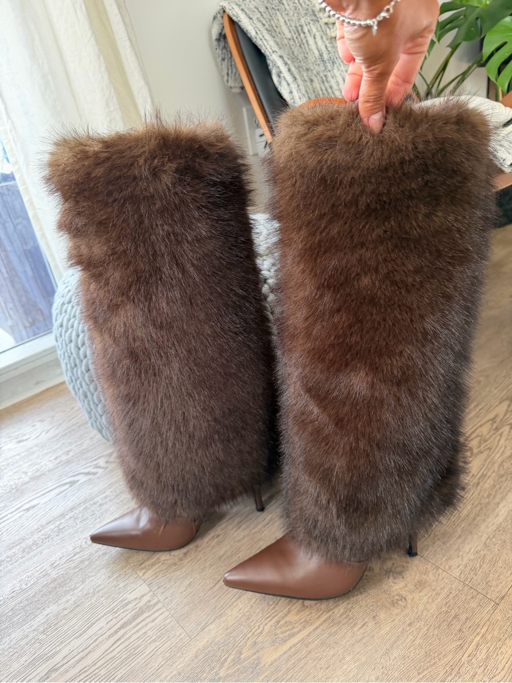 Faux Fur Brown Boots - Picture 5 of 10
